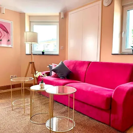 Spacious With Convenient Location In Appartamento