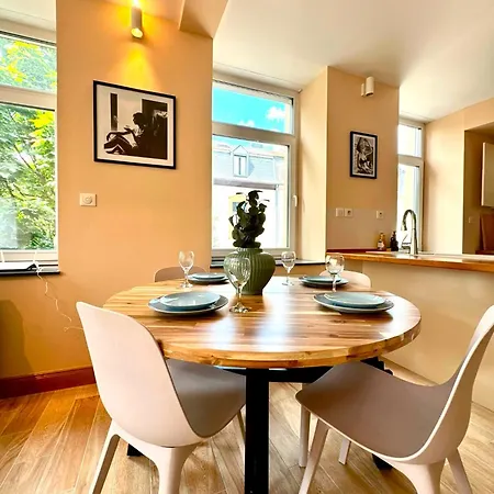 Appartamento Spacious With Convenient Location In