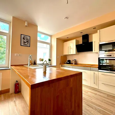 Appartamento Spacious With Convenient Location In *