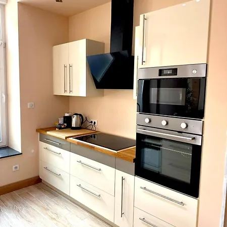 Appartamento Spacious With Convenient Location In