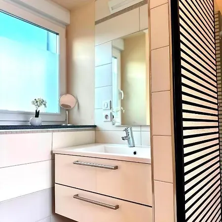 Apartmán Spacious With Convenient Location In