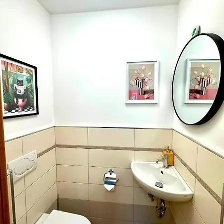 Spacious With Convenient Location In Lucembursko
